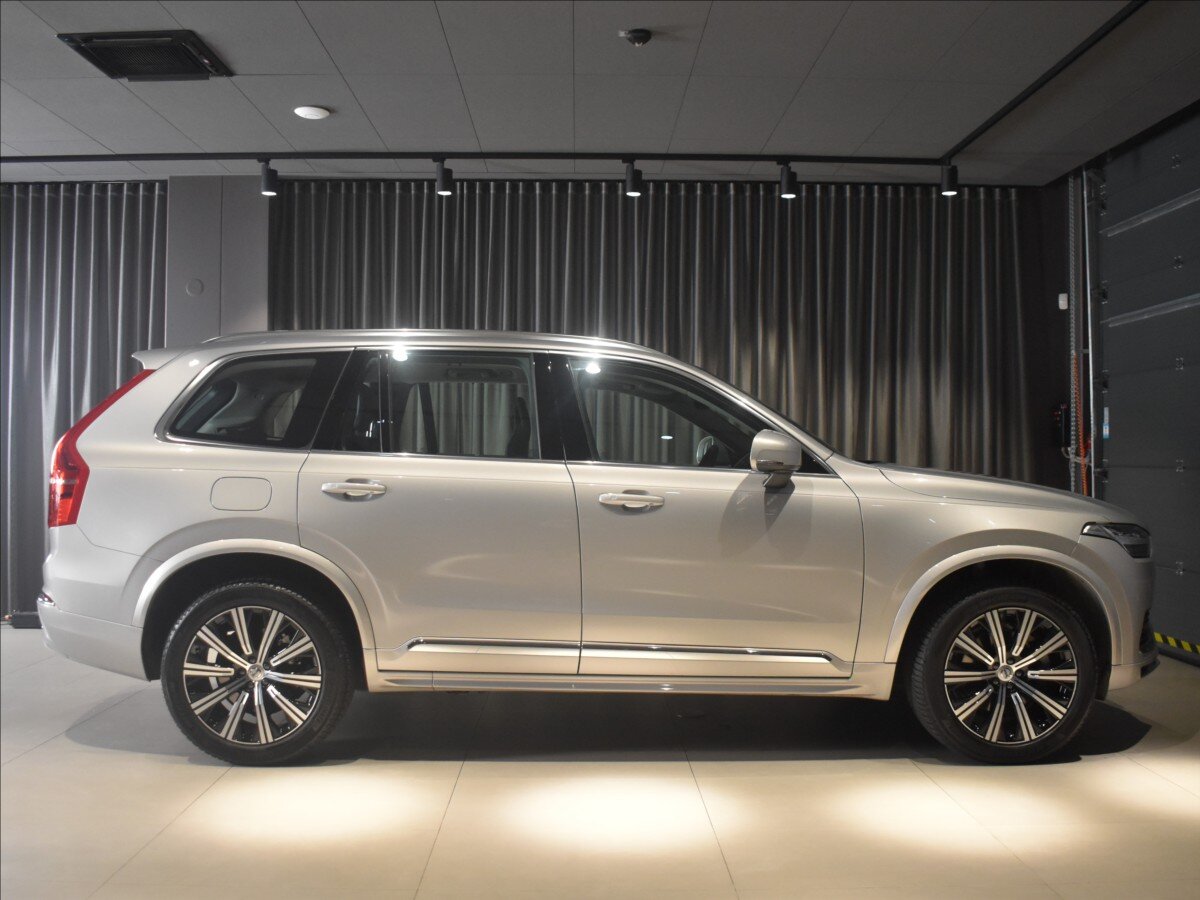 Volvo XC90 SUV / Terénní 2,0 l 173 kw