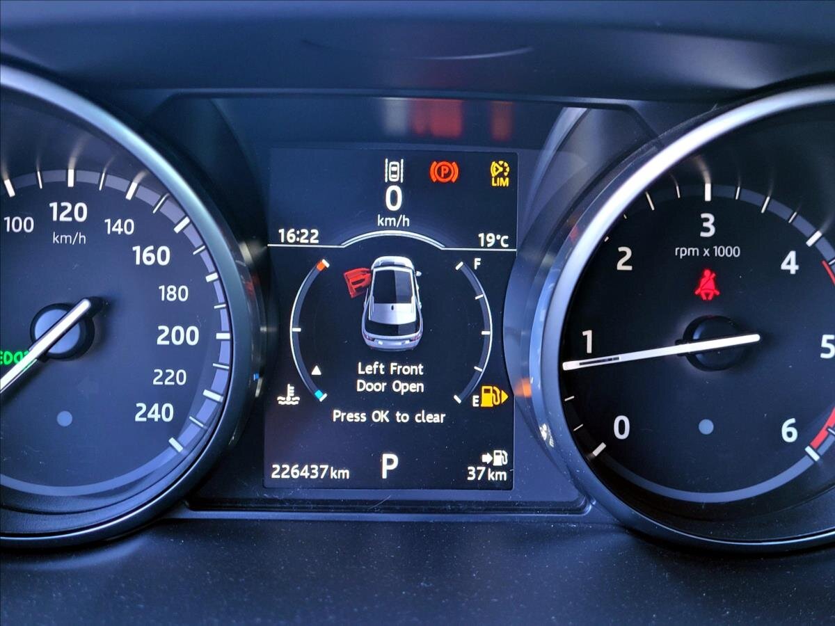 Land Rover Discovery Sport SUV / Terénní 2,0 l 110 kw