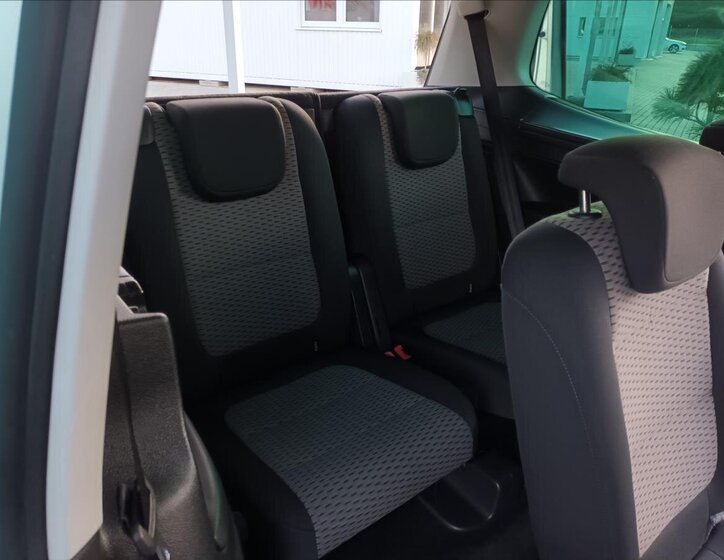 Volkswagen Sharan MPV 2,0 l 103 kw