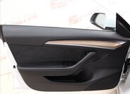 Tesla Model 3 Sedan / Limuzína 0,0 225 kw