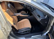 Lexus ES 300h Sedan / Limuzína 2,5 l 131 kw