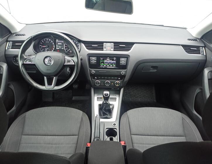 Škoda Octavia 25