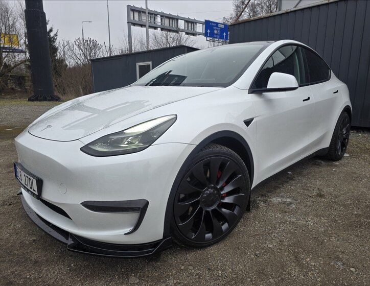 Tesla Model Y SUV 0,0 393 kw
