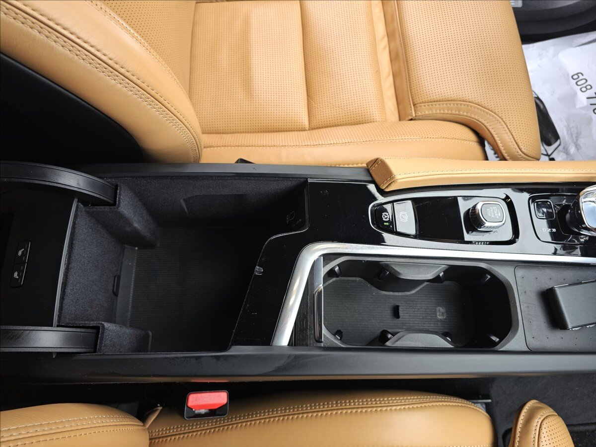 Volvo XC90 SUV 2,0 l 184 kw