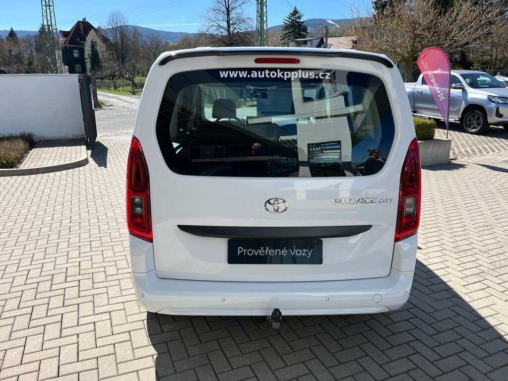 Toyota ProAce City Verso MPV 1,5 l 75 kw