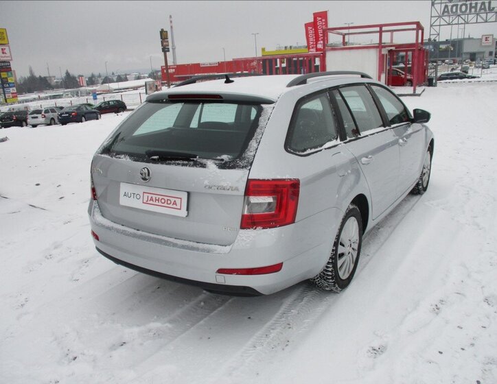 Škoda Octavia Kombi 2,0 l 110 kw