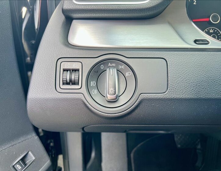 Volkswagen Passat Kombi 2,0 l 103 kw