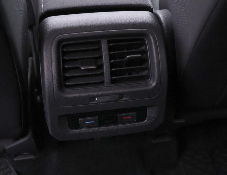 Volkswagen Touran Kombi 1,6 l 85 kw