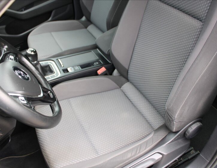 Volkswagen Passat Kombi 2,0 l 110 kw