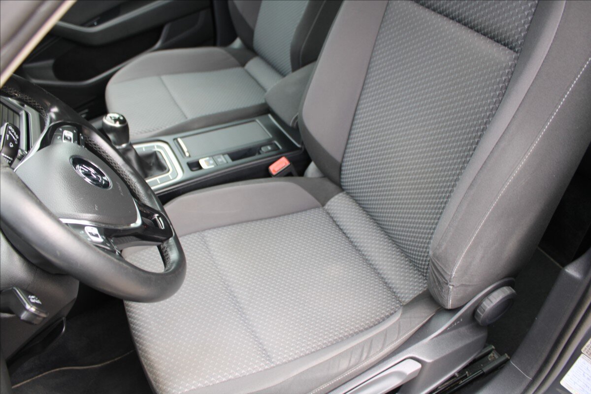 Volkswagen Passat Kombi 2,0 l 110 kw