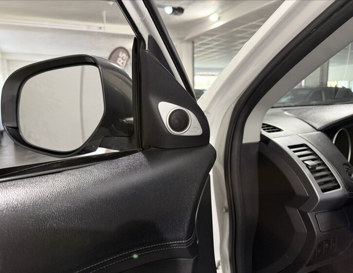 Mitsubishi Outlander SUV / Terénní 2,2 l 115 kw