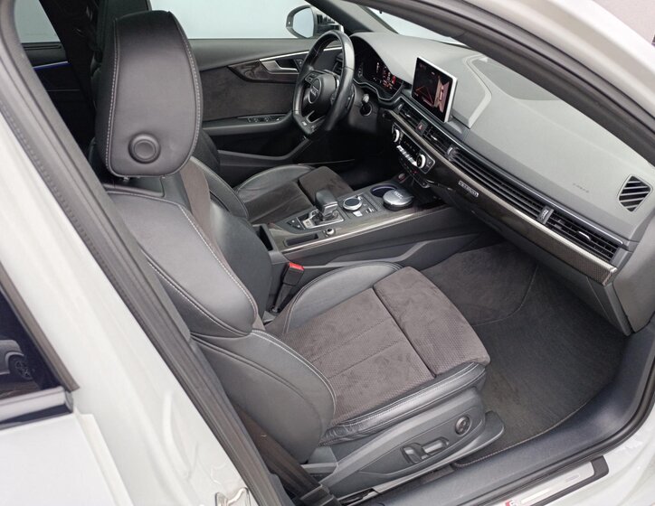 Audi S4 Kombi 3,0 l 260 kw