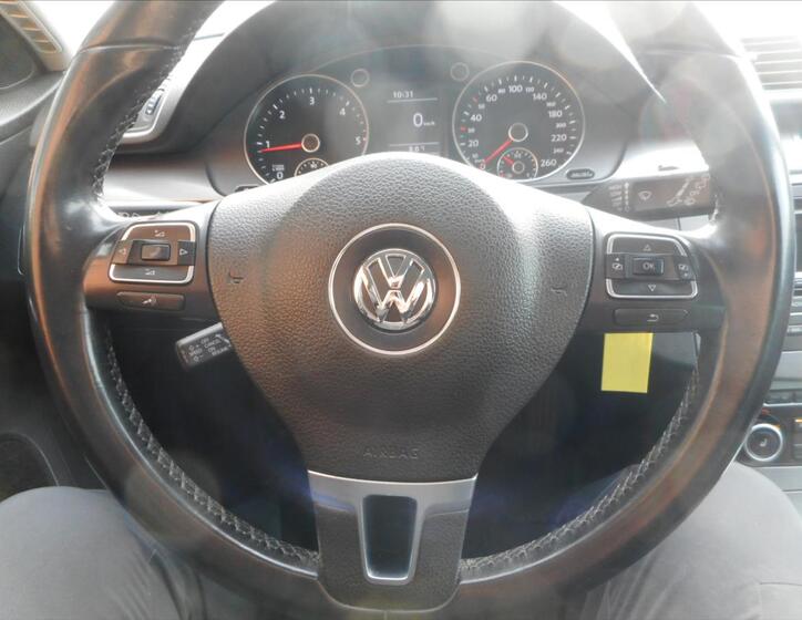 Volkswagen Passat 11