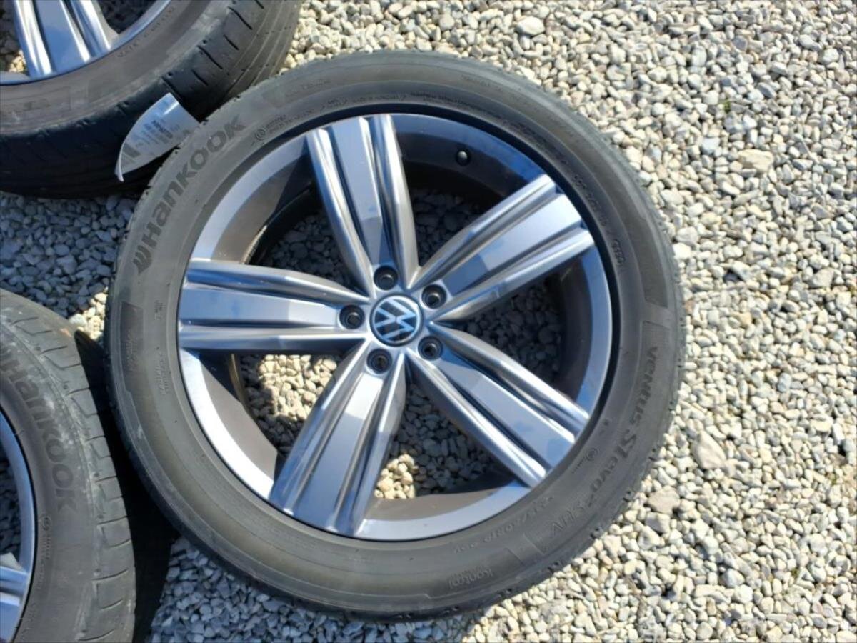 Volkswagen Tiguan SUV / Terénní 2,0 l 147 kw