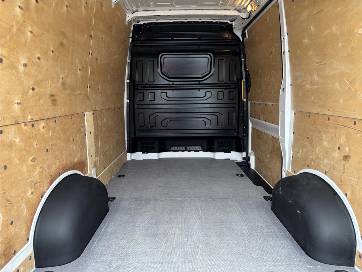 Volkswagen Crafter Skříň 2,0 l 103 kw