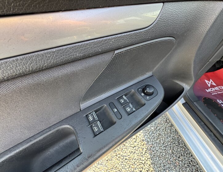 Volkswagen Golf Hatchback 1,6 l 85 kw