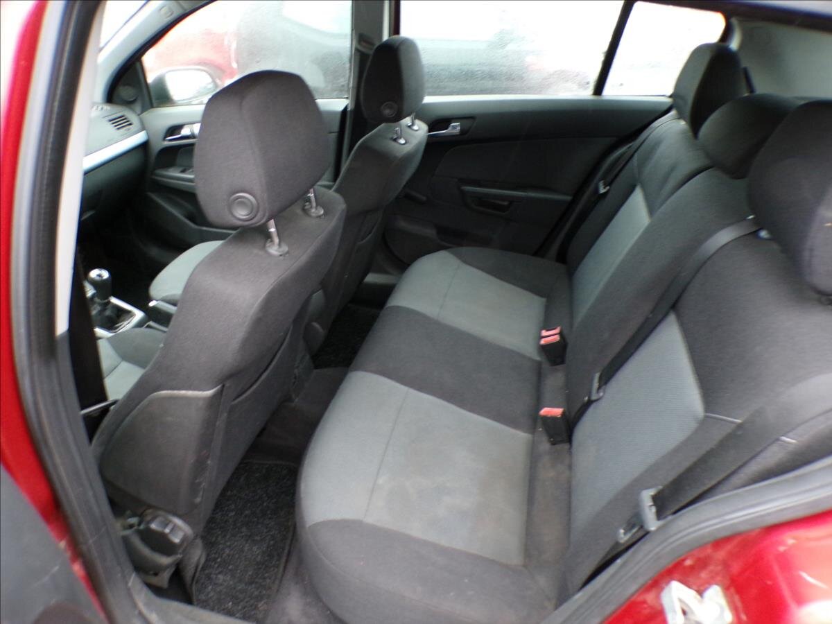 Opel Astra Hatchback 1,6 l 77 kw