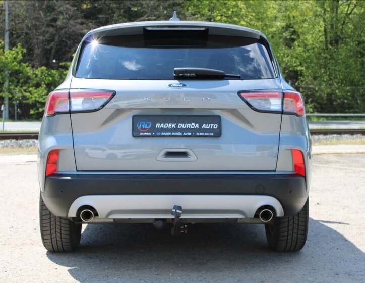 Ford Kuga SUV / Terénní 1,5 l 110 kw