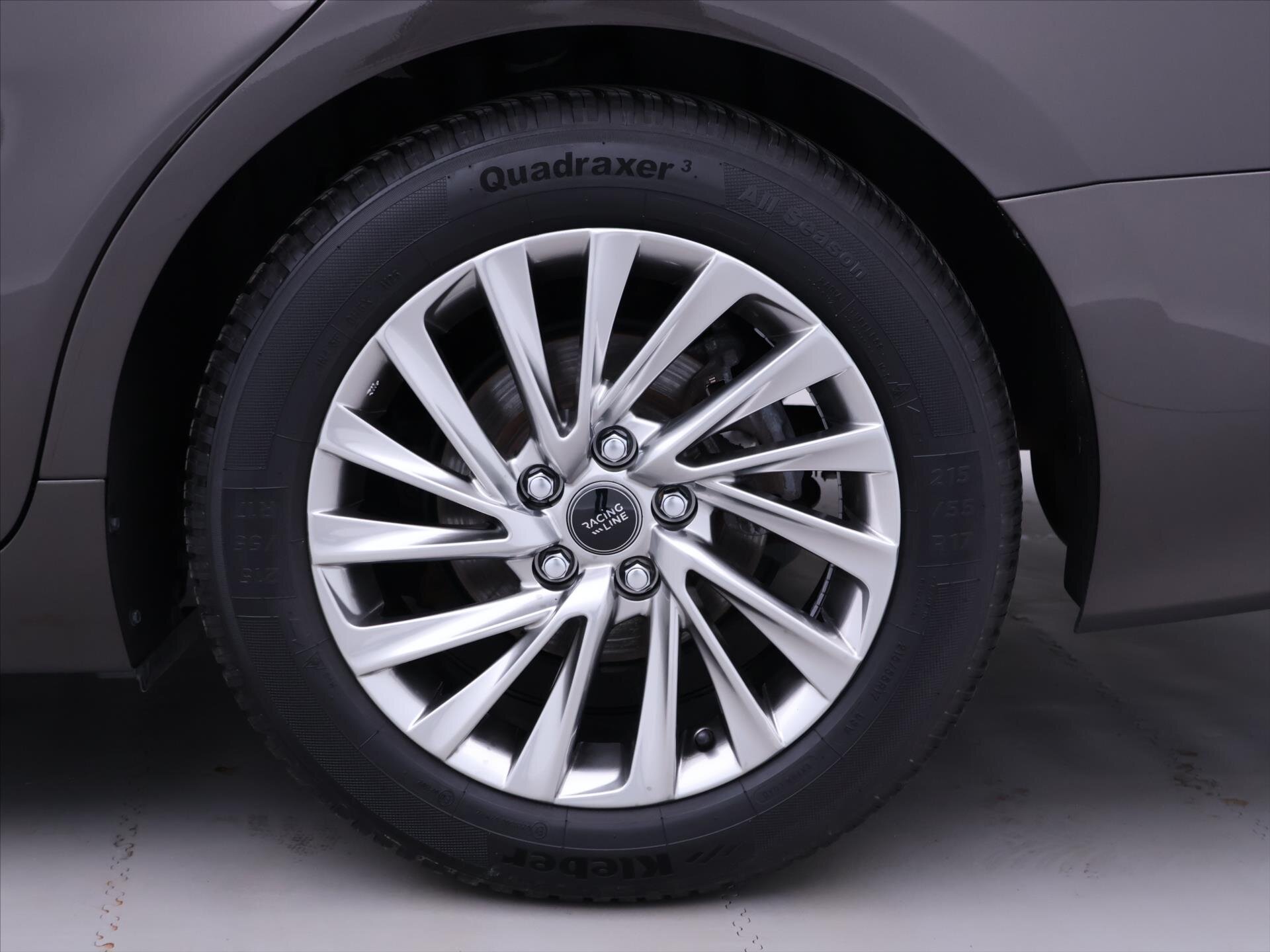 Toyota Camry Sedan 2,5 l 131 kw