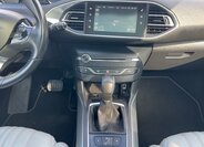 Peugeot 308 Kombi 1,2 l 96 kw