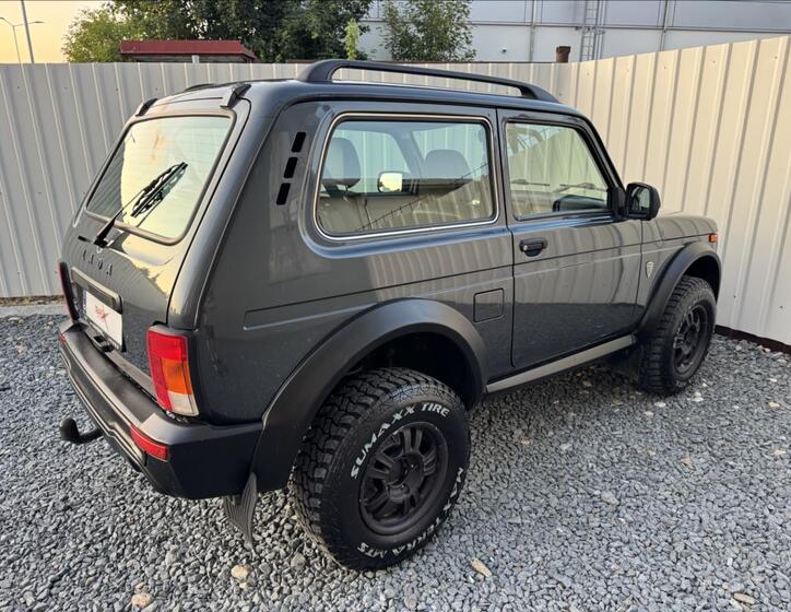 Lada Niva 13