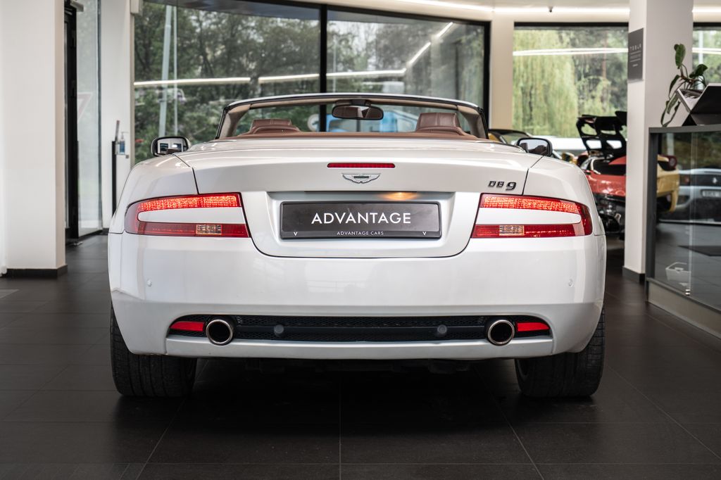 Aston Martin DB9