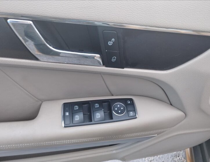 Mercedes-Benz Třídy E Kupé 3,0 l 170 kw