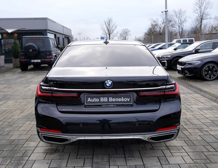 BMW Řada 7 5