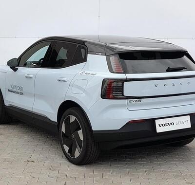 Volvo EX30 3