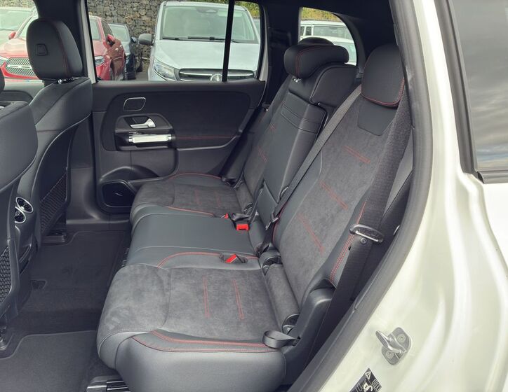 Mercedes-Benz EQB 14