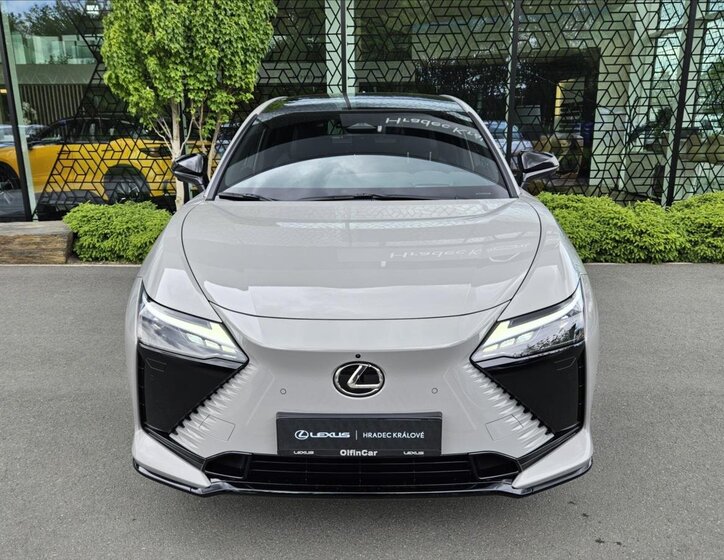 Lexus RZ 450e Kombi 0,0 301 kw