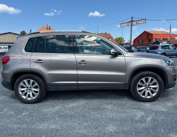 Volkswagen Tiguan 8
