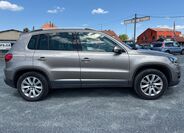 Volkswagen Tiguan 8