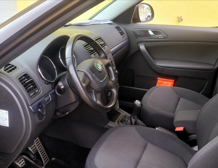 Škoda Yeti SUV / Terénní 1,2 l 77 kw