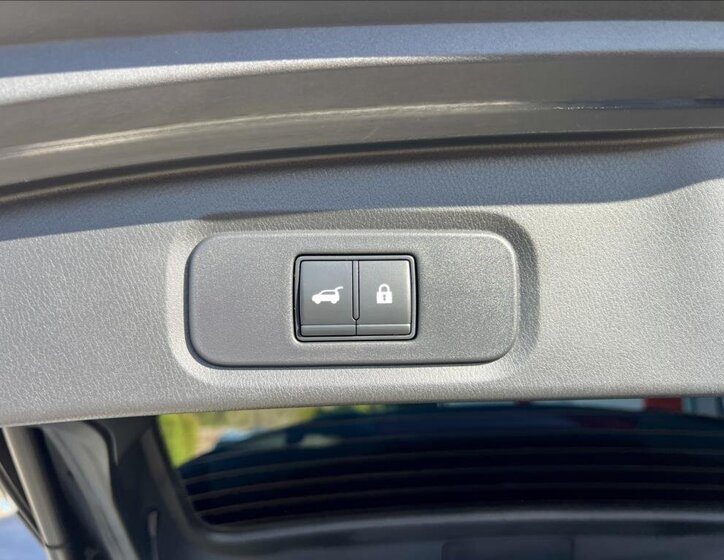 Nissan Qashqai SUV / Terénní 1,3 l 116 kw