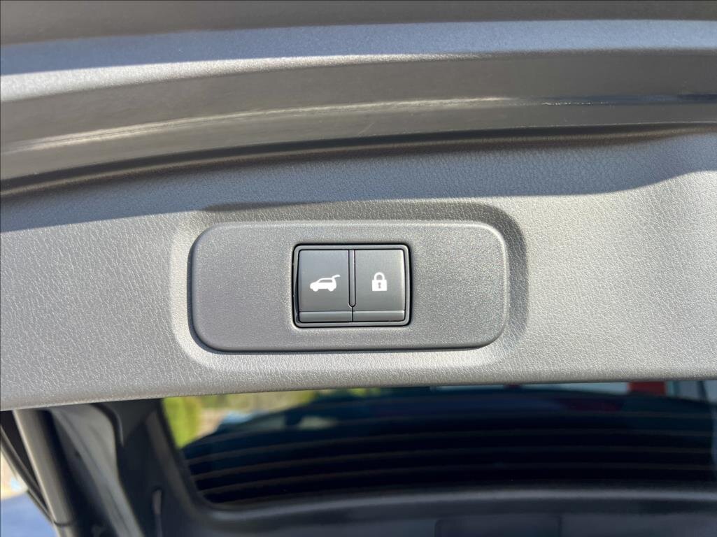 Nissan Qashqai SUV / Terénní 1,3 l 116 kw