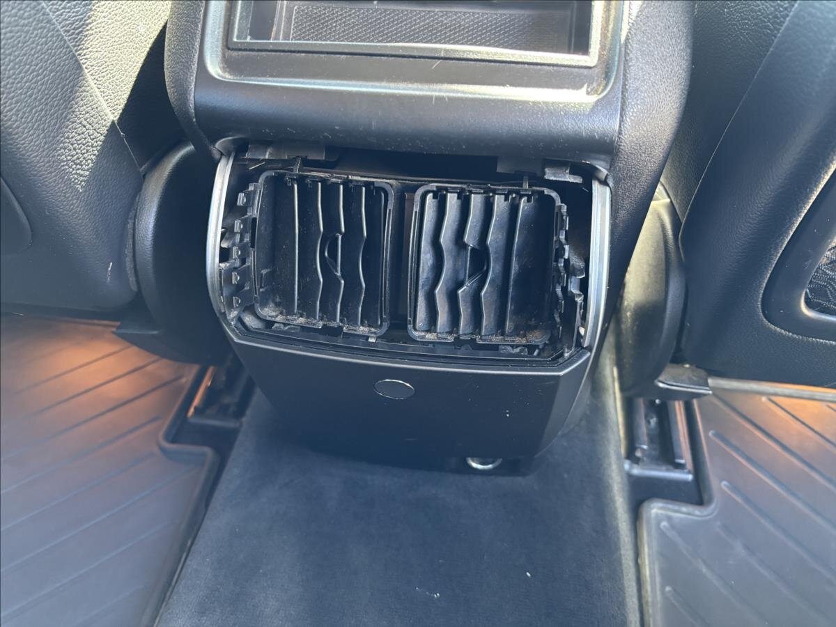 Mercedes-Benz Třídy R Kombi 3,0 l 165 kw