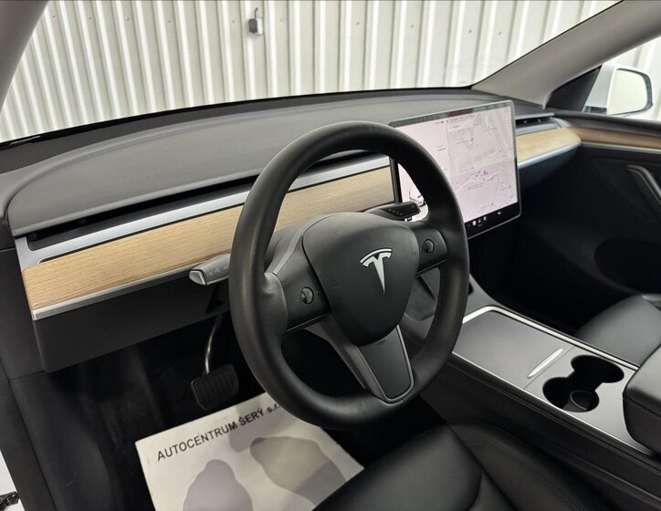 Tesla Model Y SUV 0,0 378 kw