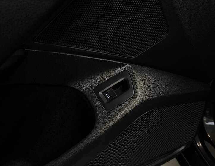 Volkswagen Passat Sedan / Limuzína 1,5 l 110 kw