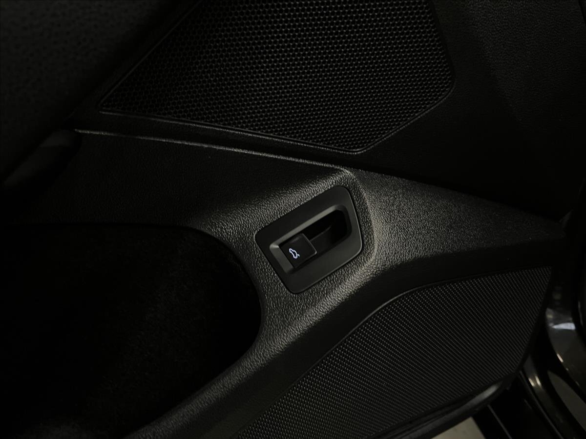 Volkswagen Passat Sedan / Limuzína 1,5 l 110 kw