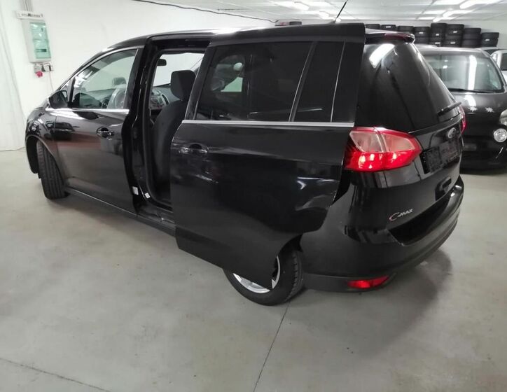Ford Grand C-MAX 11