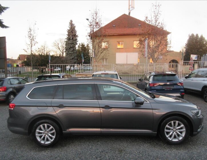 Volkswagen Passat Kombi 2,0 l 110 kw