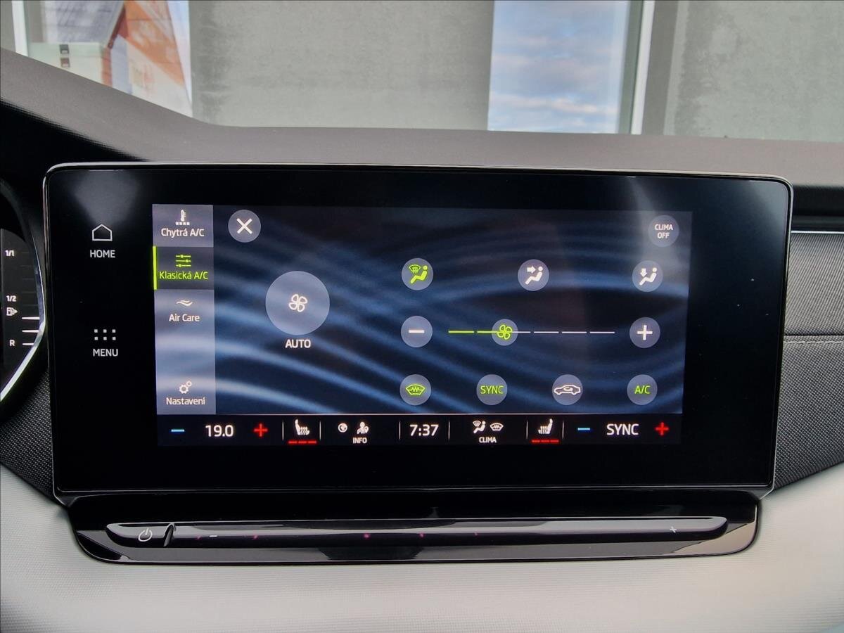 Škoda Octavia Sedan / Limuzína 1,5 l 110 kw