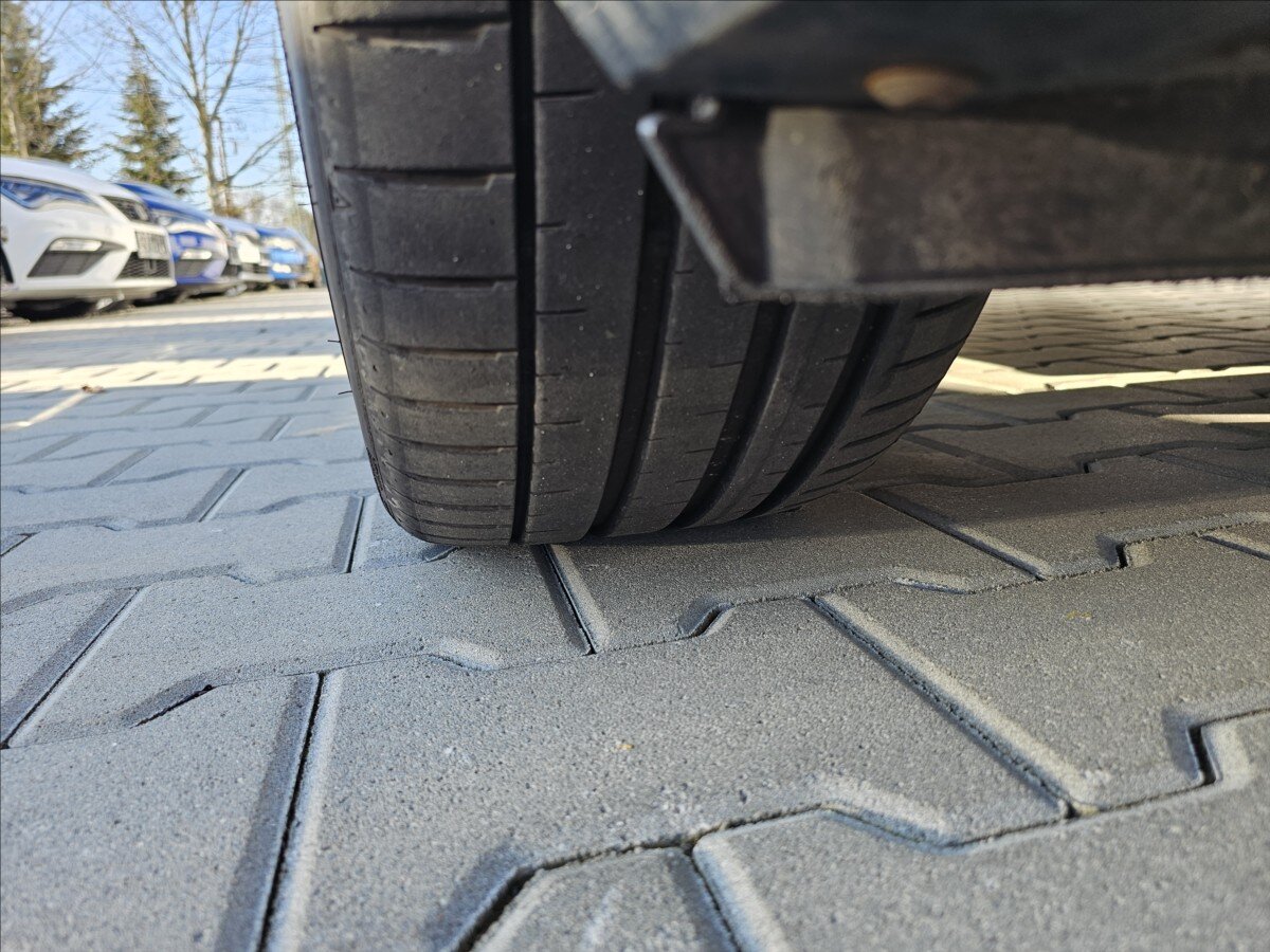 Škoda Superb Kombi 2,0 l 140 kw