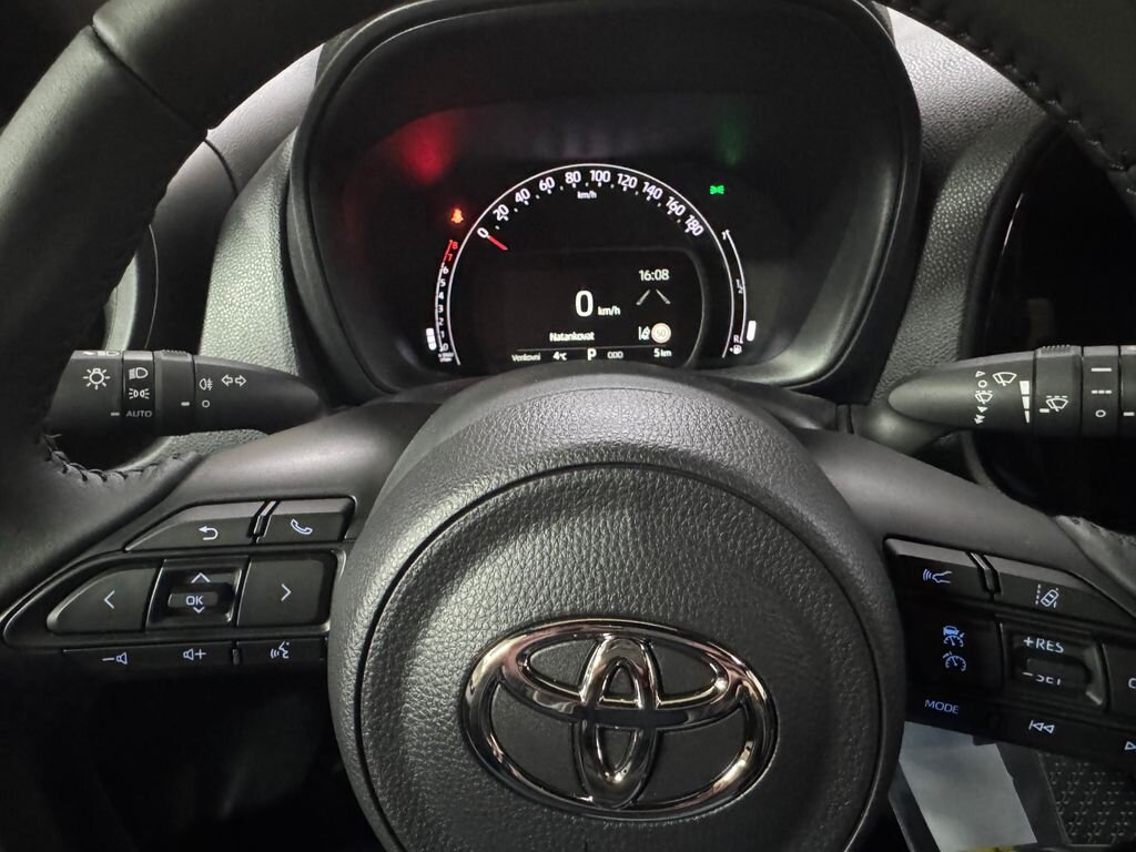 Toyota Aygo Hatchback 998,0 53 kw