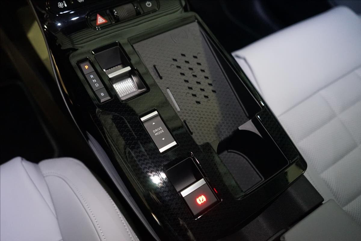 Citroën C5 Aircross SUV / Terénní 1,6 l 143 kw