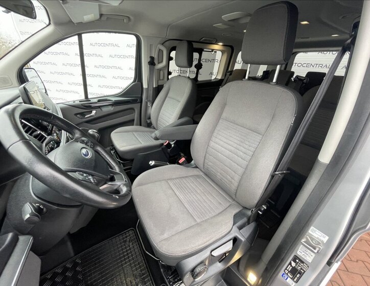 Ford Tourneo Custom MPV 2,0 l 96 kw