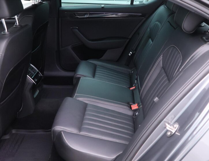 Škoda Superb Sedan / Limuzína 2,0 l 147 kw