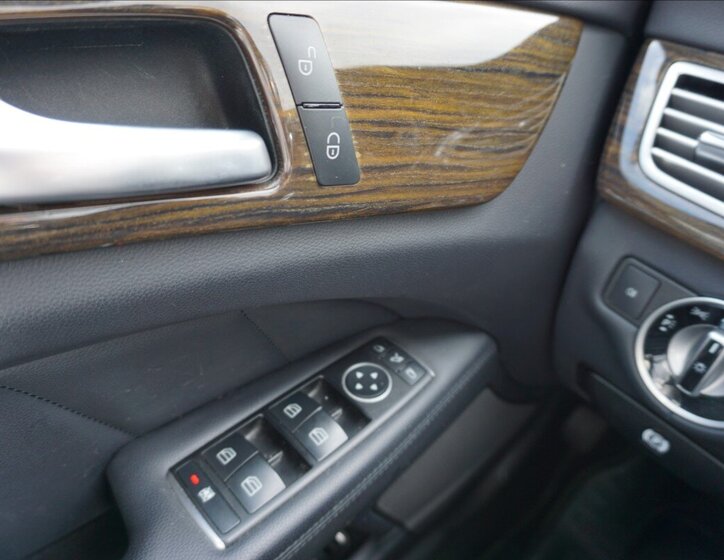 Mercedes-Benz CLS Sedan / Limuzína 3,0 l 190 kw