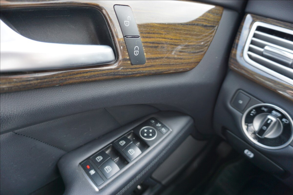 Mercedes-Benz CLS Sedan / Limuzína 3,0 l 190 kw